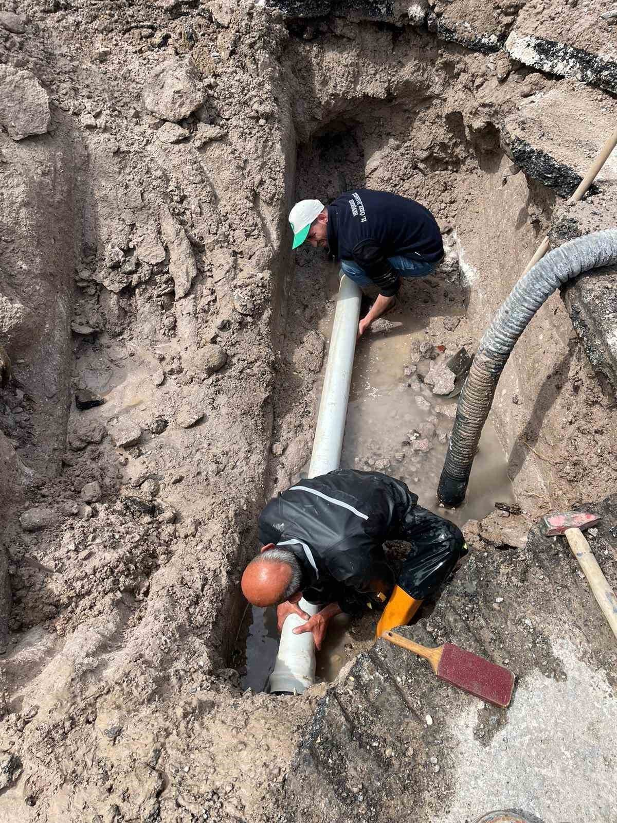 İl Özel İdare ekipleri sahada