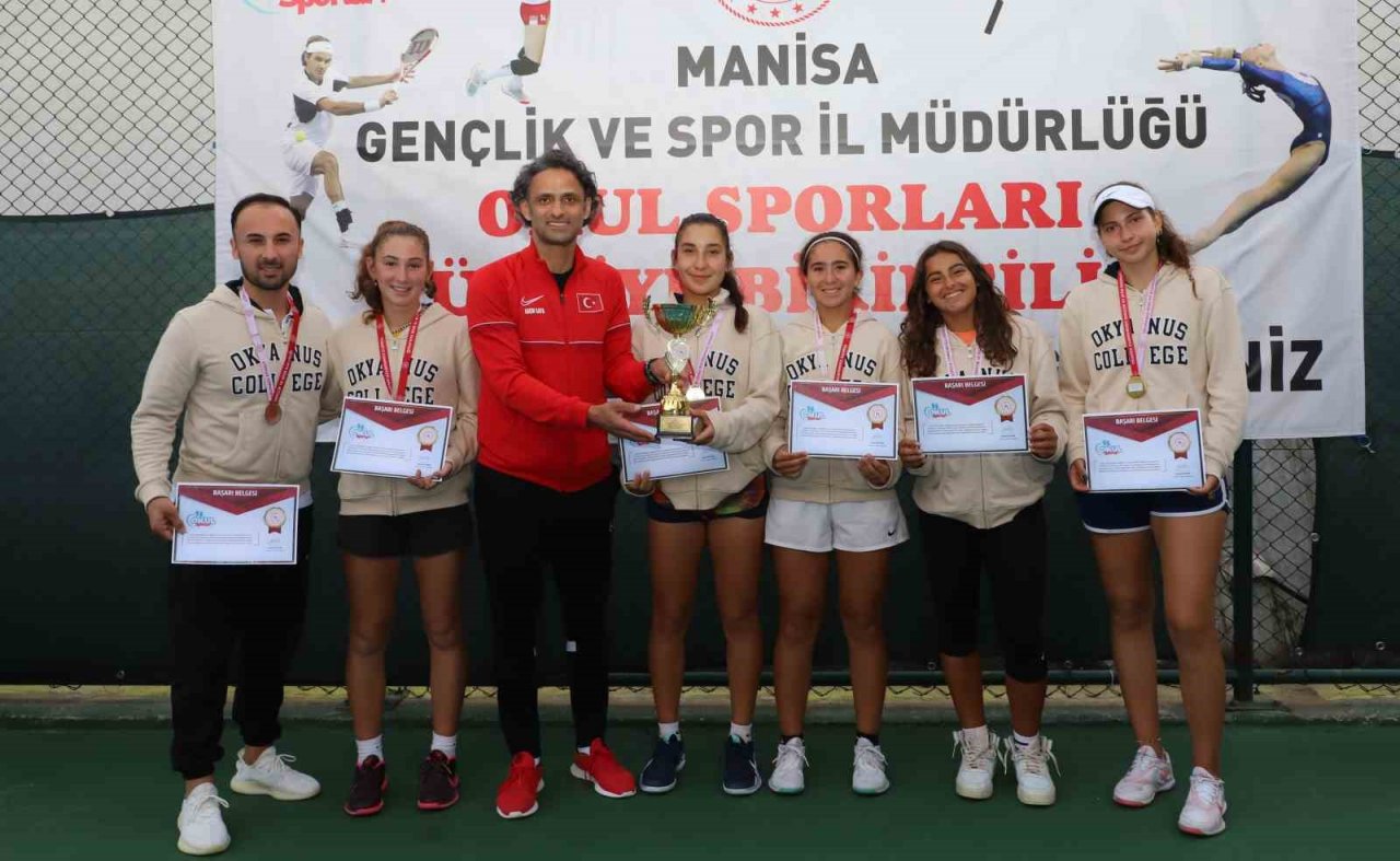 Manisa’da yapılan Okul Sporları Tenis Türkiye Şampiyonası sona erdi
