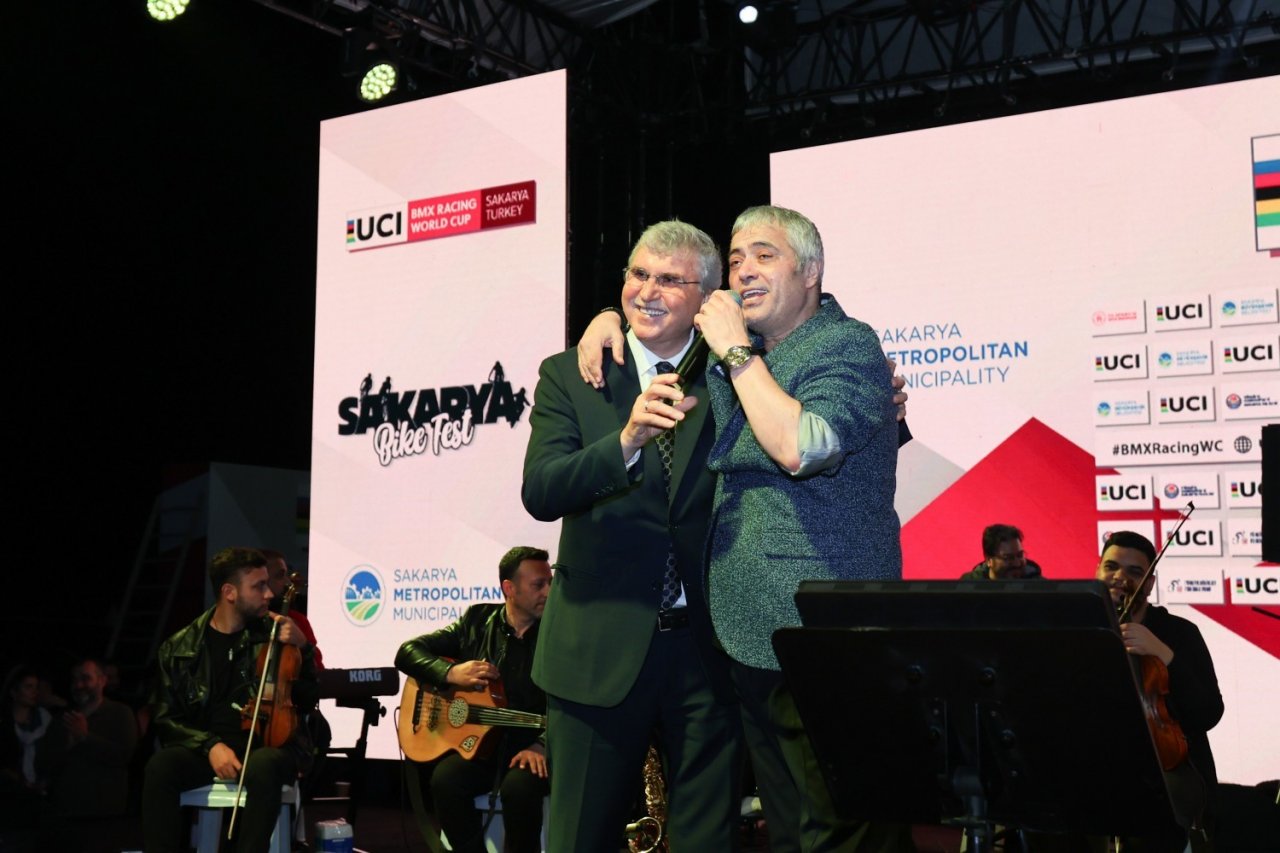 Sakarya’da Cengiz Kurtoğlu rüzgarı