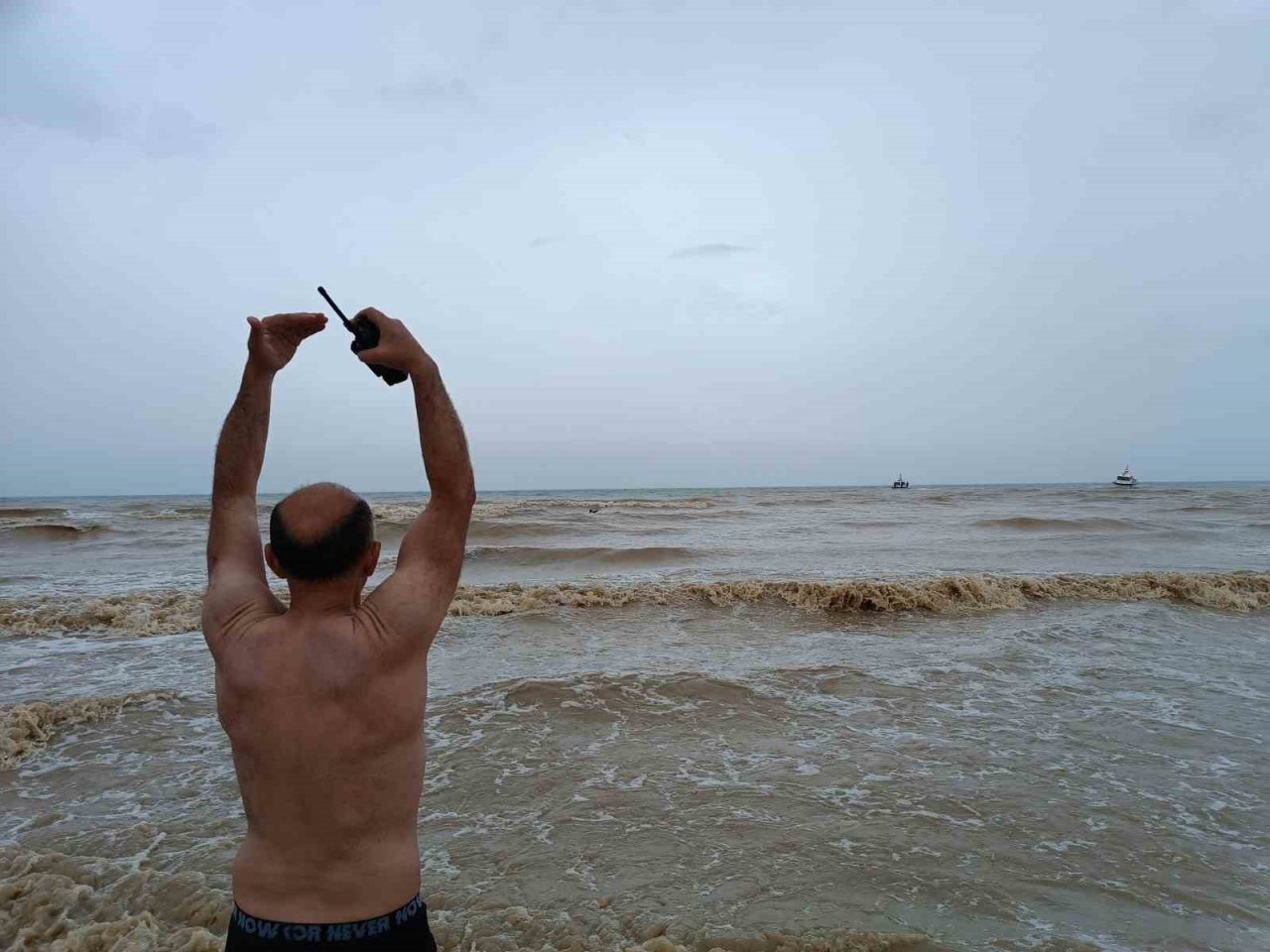 Karadeniz’de can pazarı: İskeleden denize düşen 16 yaşındaki çocuk sağ kurtarıldı