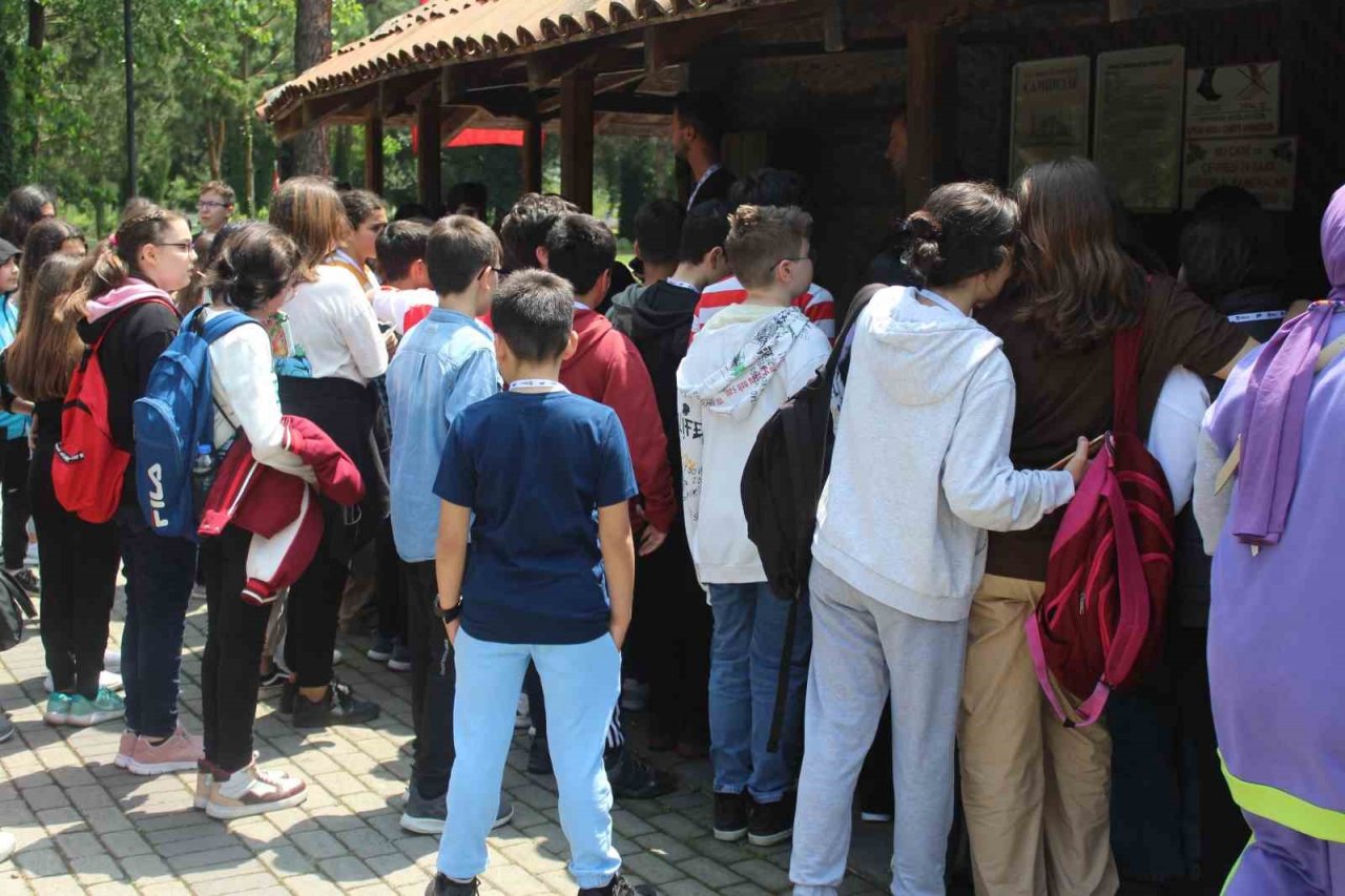 Öğrencilerden 8 asırlık gezi