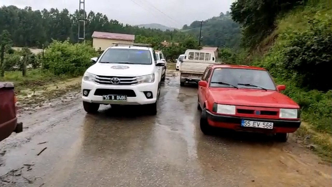 Bafra’da dereler taştı, 13 evi su bastı