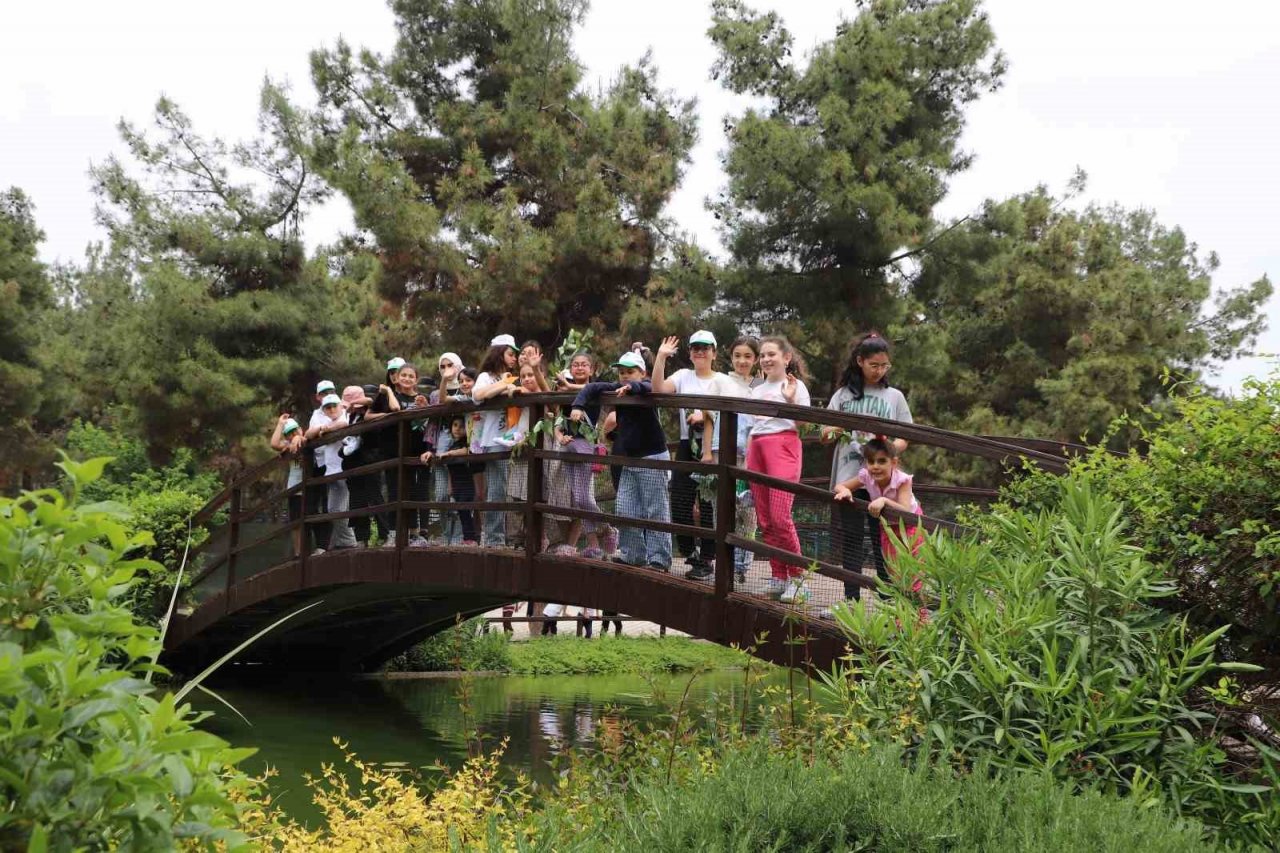 Öğrenciler, doğayı resmetti