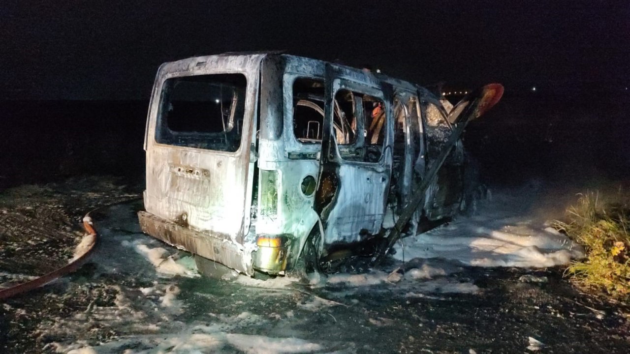 Ergene’de yanan araç küle döndü