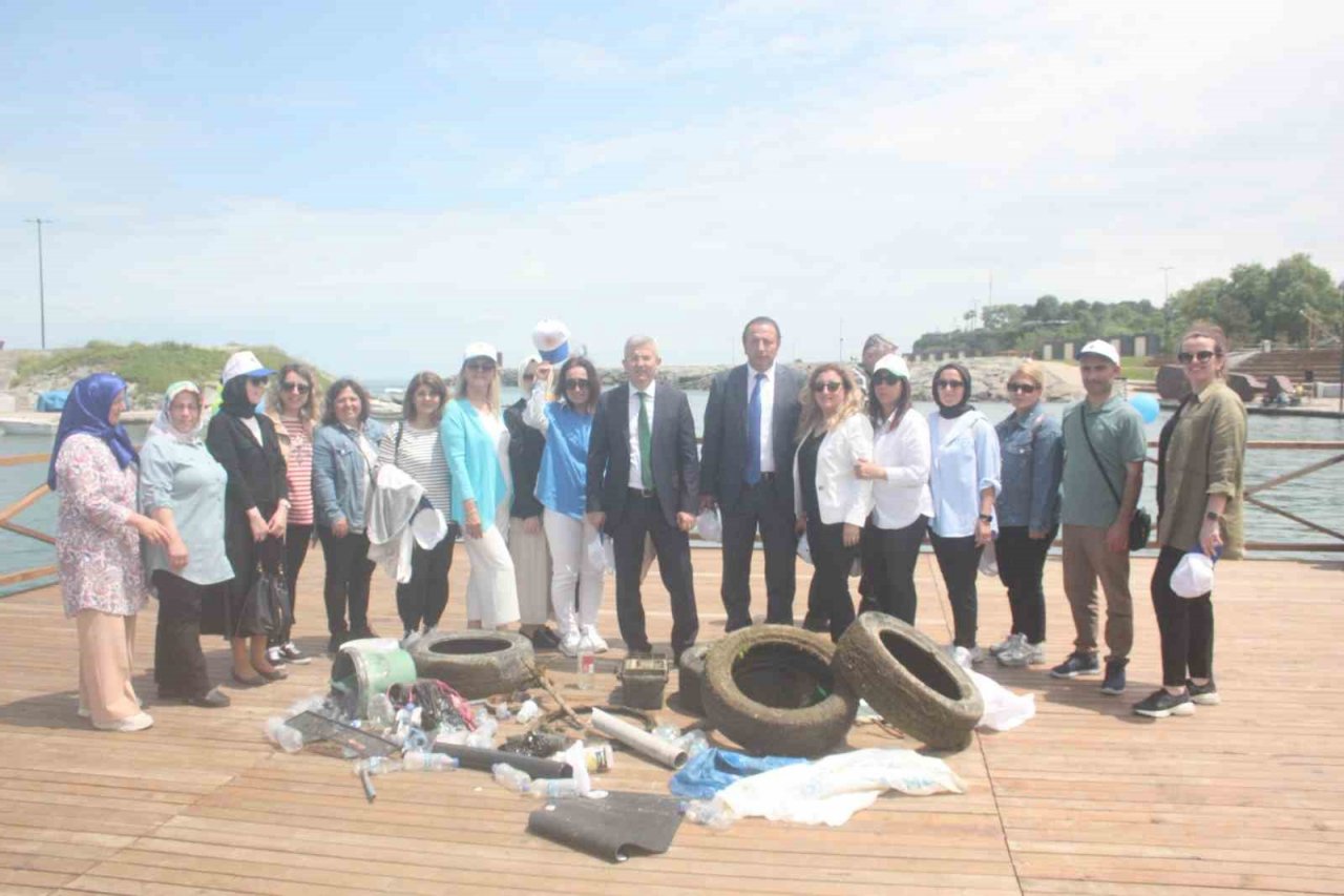 Trabzon’da Çevre Günü’nde dip temizliği yapıldı