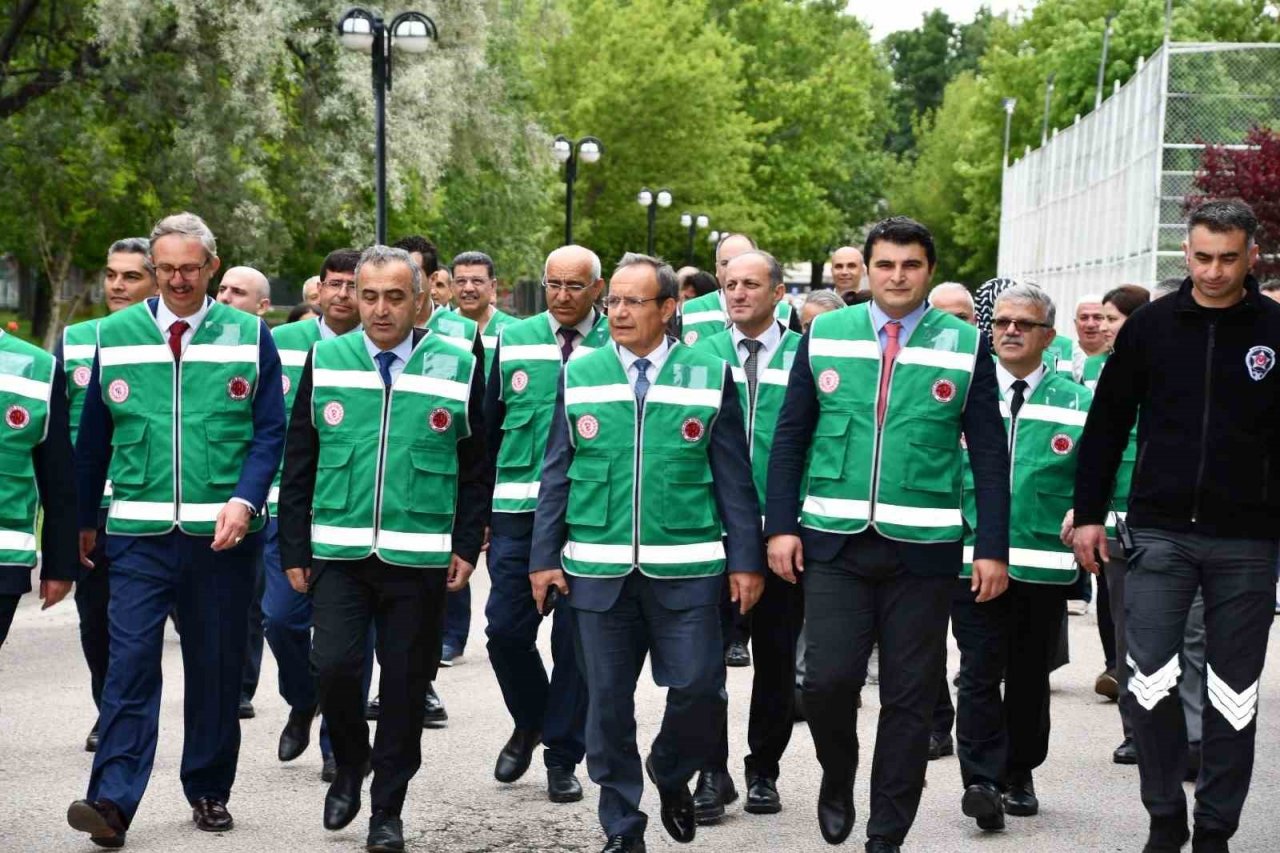 TKİ personeli 1957 Hatıra Ormanı Projesi vesilesiyle bir araya geldi