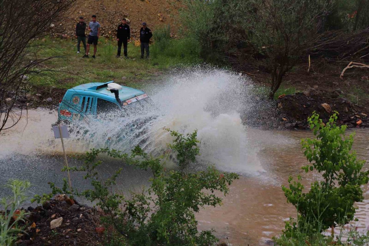 Türkiye Offroad Şampiyonasında sporcular Kızılcahamam’da kozlarını paylaştı