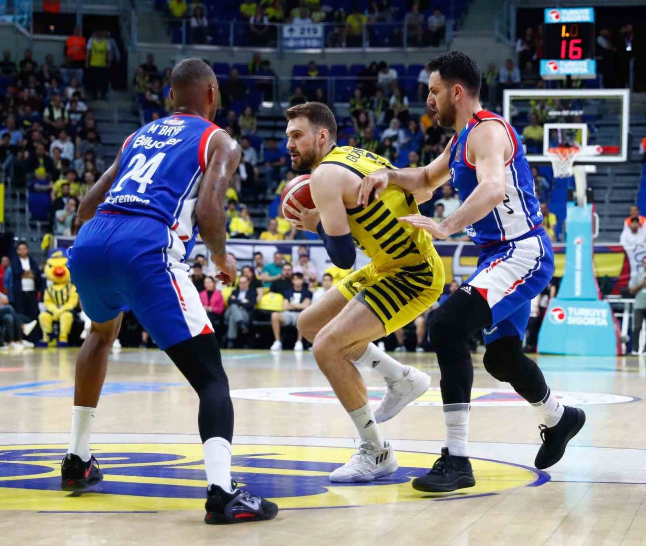 Basketbol Süper Ligi: Fenerbahçe Beko: 90 - A.Efes: 92