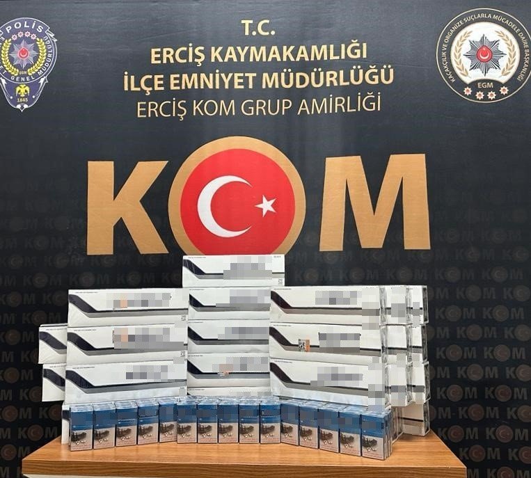 Van’da kaçak sigara, telefon ve akıllı saat ele geçirildi