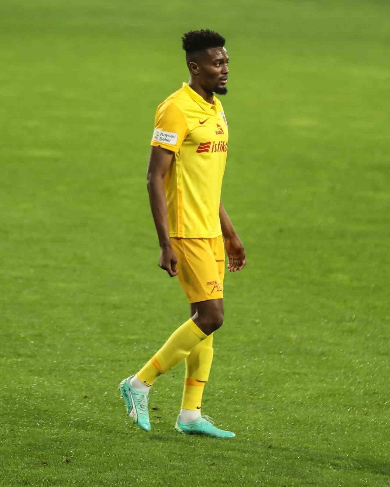 Bernard Mensah Kayserispor’a veda etti