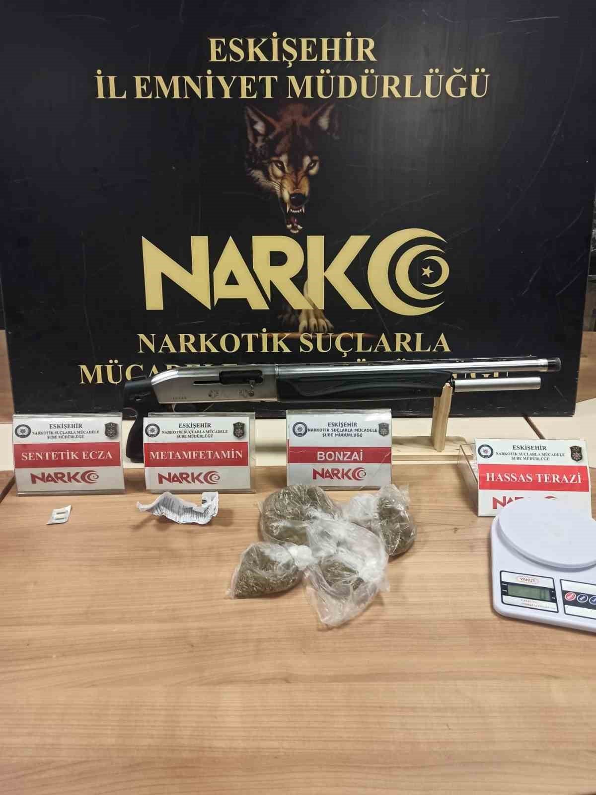 Kent genelinde uyuşturucu madde operasyonu gerçekleştirildi