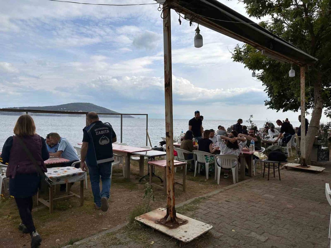 Kınalıada ve Burgazadası’nda restoranlar denetlendi