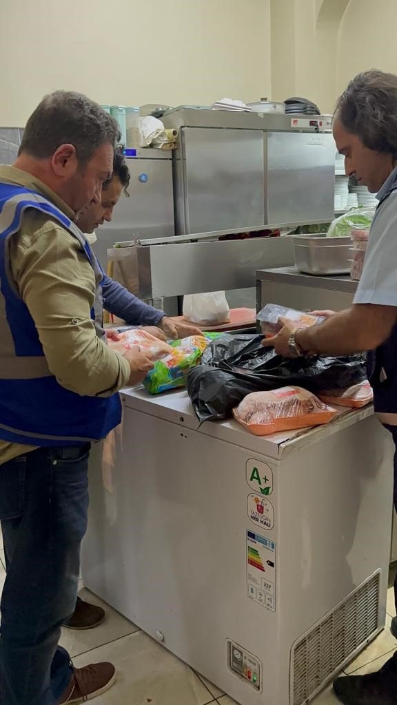 Kınalıada ve Burgazadası’nda restoranlar denetlendi