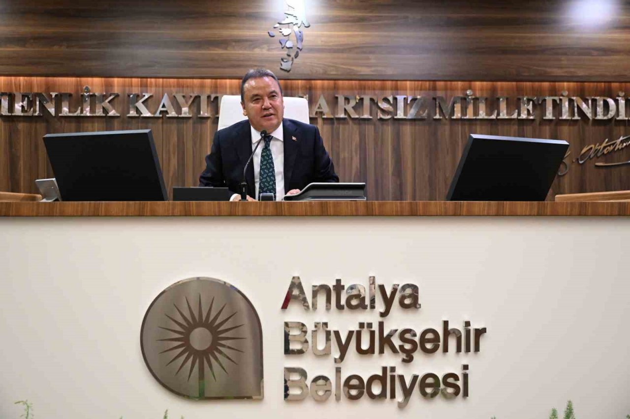 Başkan Böcek: “Belediyeler konaklama vergisinden pay almalı”