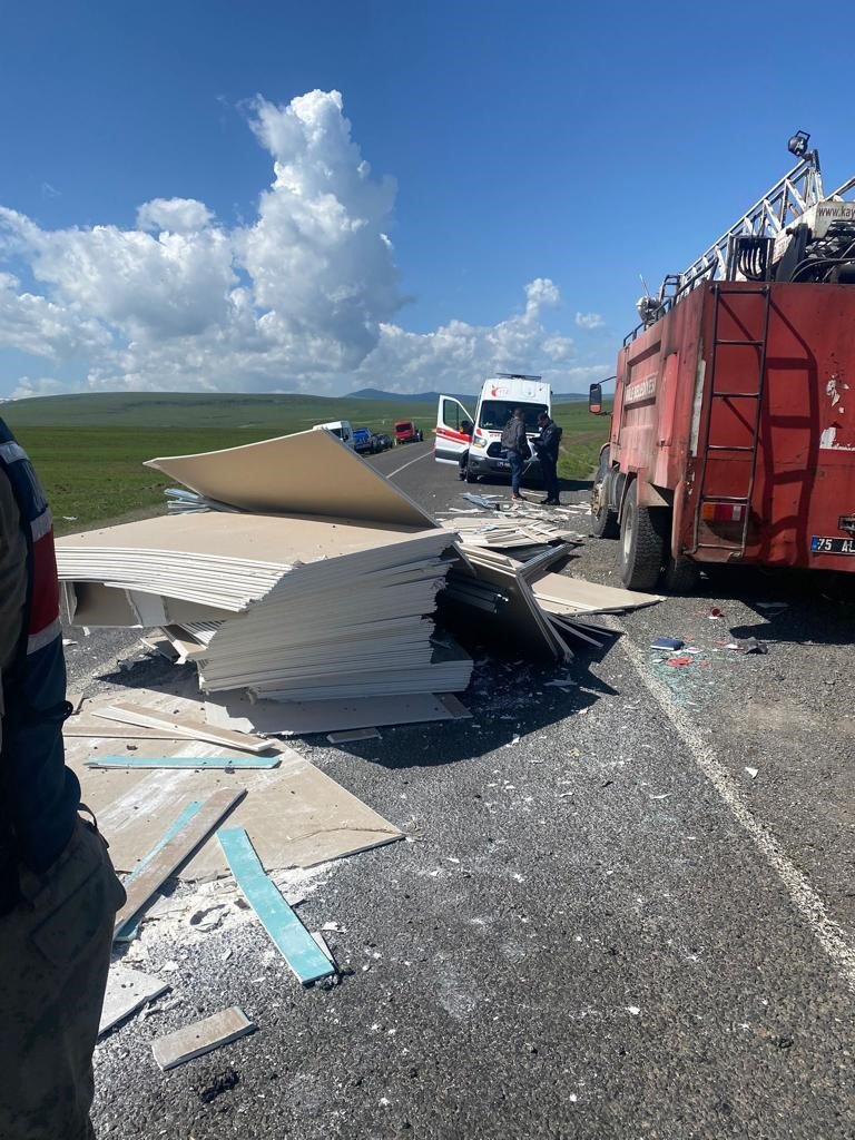 Ardahan’da trafik kazası: 1 ölü, 2 yaralı