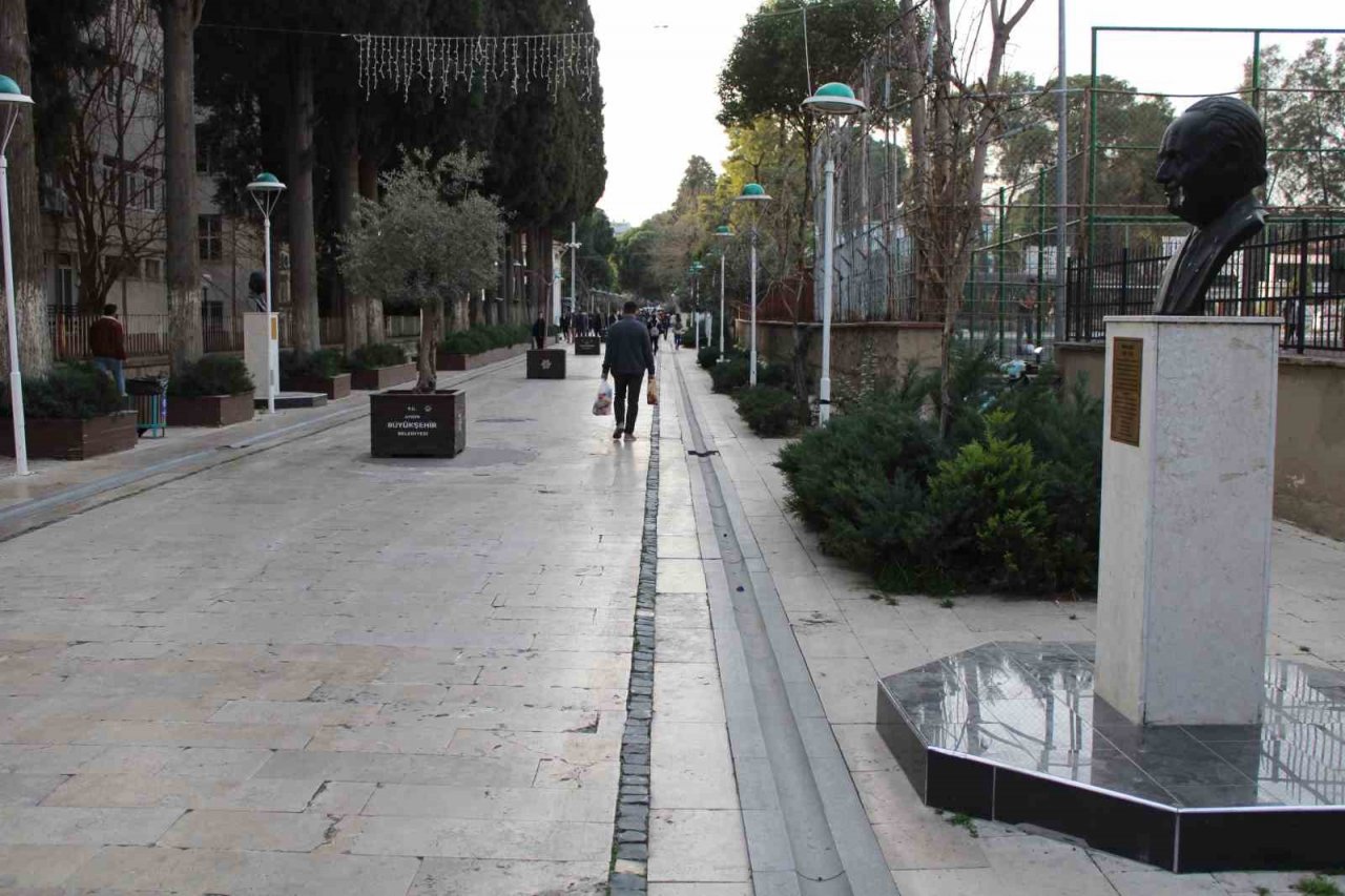 Bu sokak sanat kokuyor