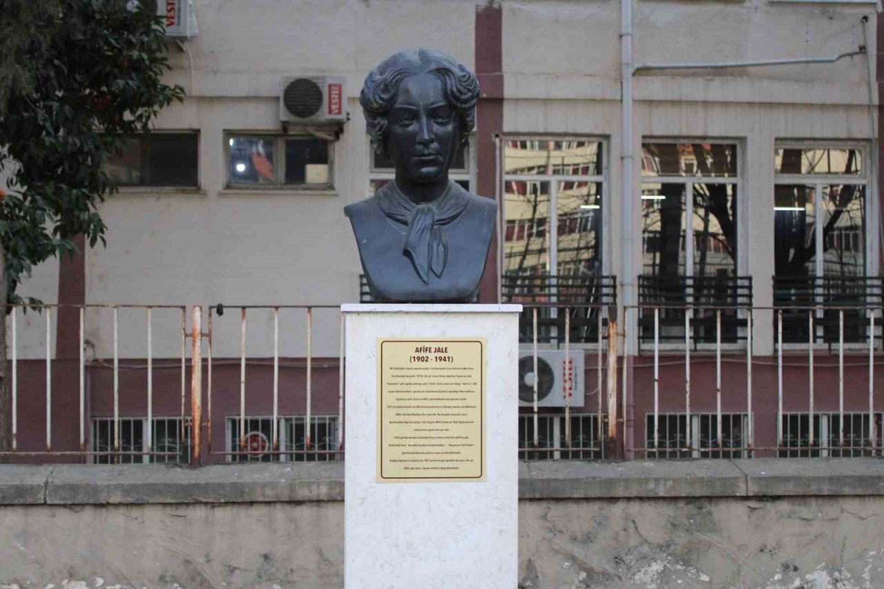 Bu sokak sanat kokuyor