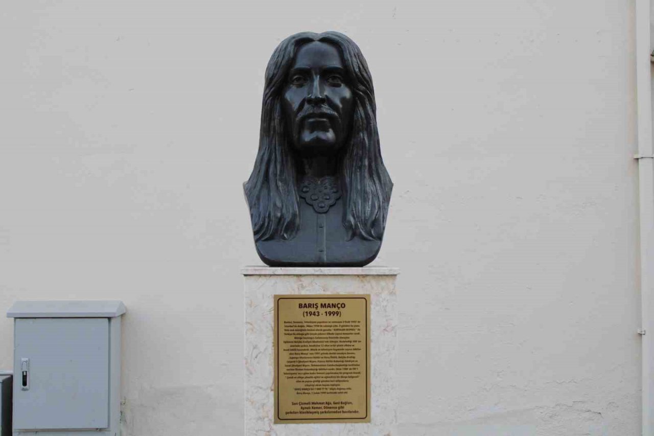 Bu sokak sanat kokuyor