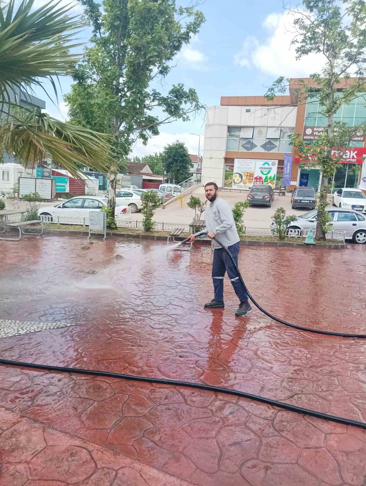 Başiskele’de yaz temizliği başladı