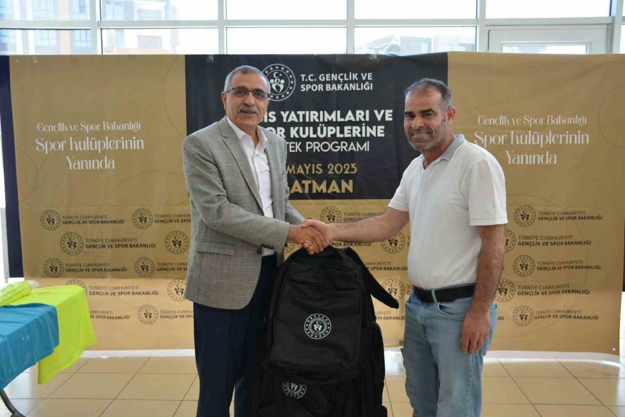 Batman’da 64 kulübe malzeme yardımı