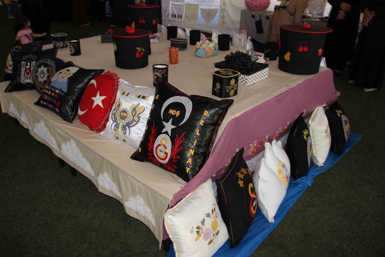 Solhan’da el emeği göz nuru ürünler sergilendi