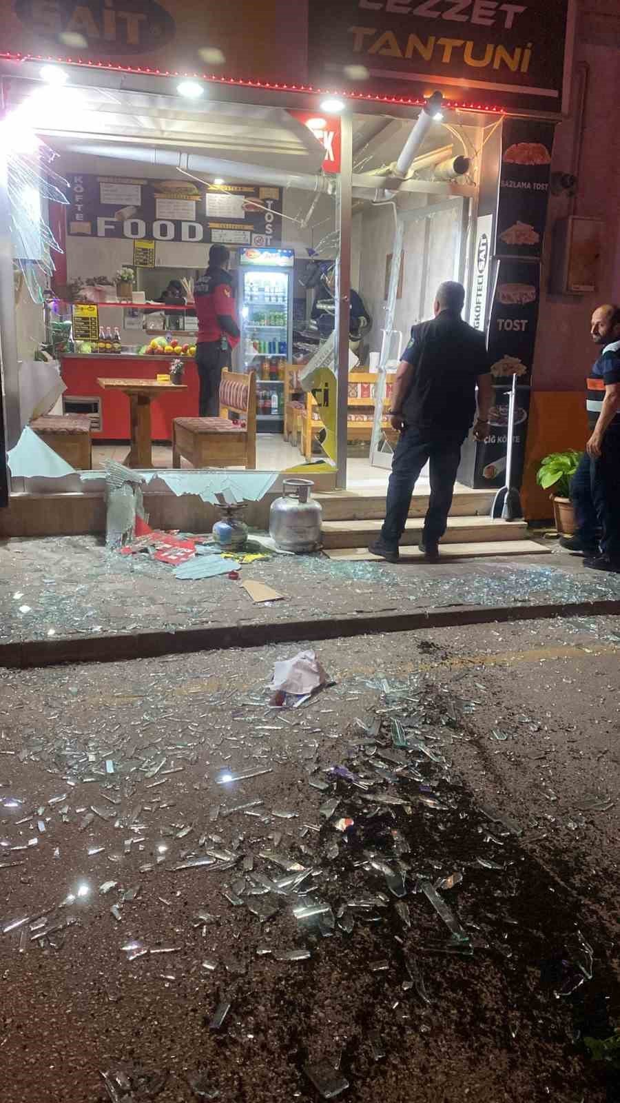 Bolu’da gaz sıkışması sonucunda tüp bomba gibi patladı