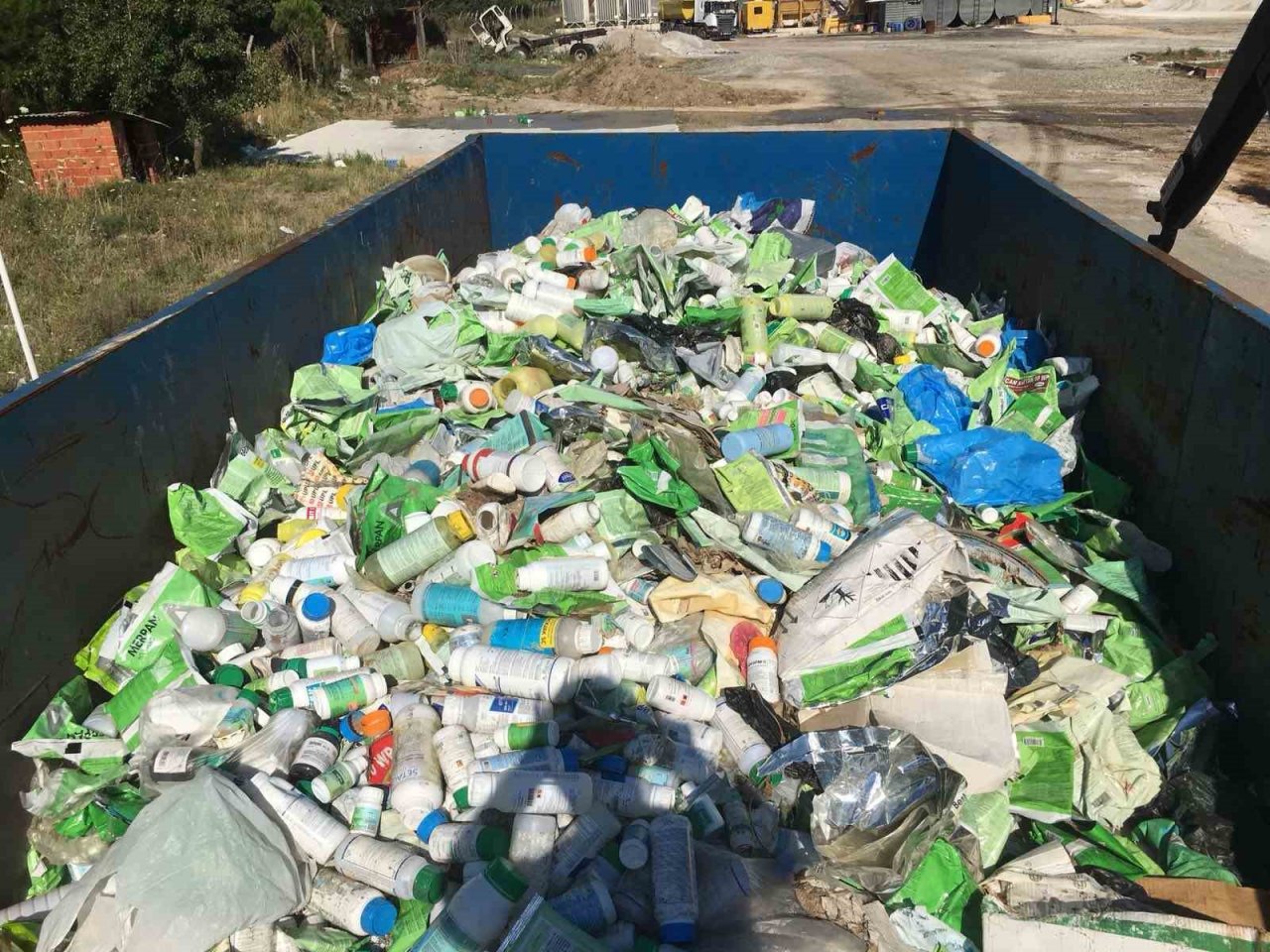 Çanakkale’de 23 bin kilogram boş zirai ilaç ambalaj atığı bertaraf edildi
