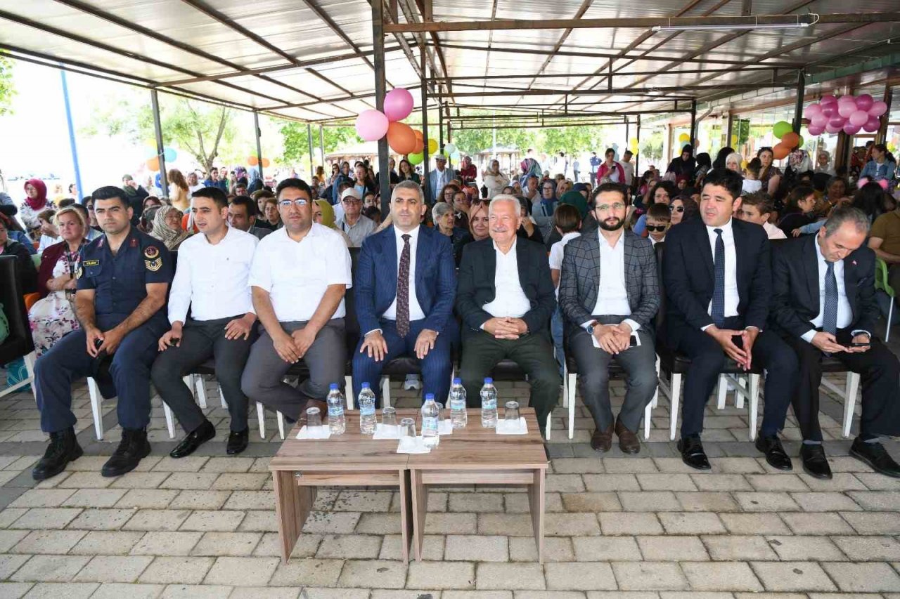 Lapseki’de ‘Hayat Boyu Öğrenme Haftası’ etkinliği düzenlendi