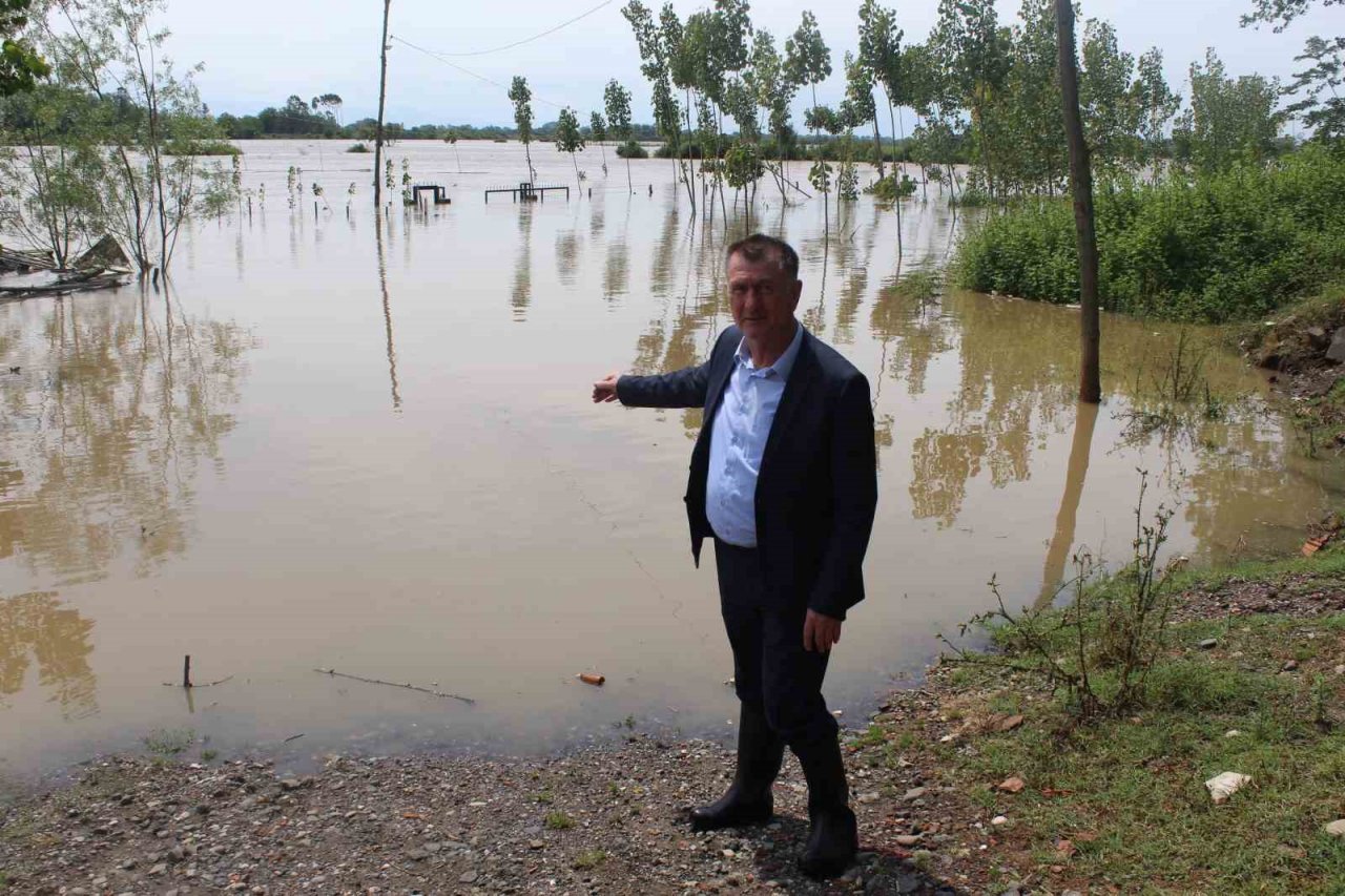 Çarşamba’yı sel aldı