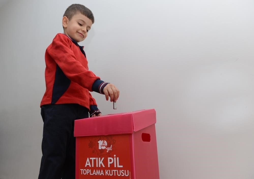 Okullarda 1,5 tondan fazla atık pil toplandı