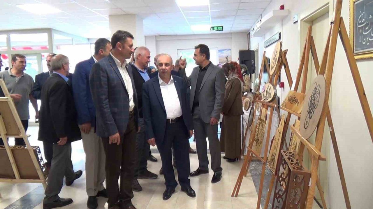 Develi Halk Eğitim Merkezi’nde sezon sonu sergisi açıldı