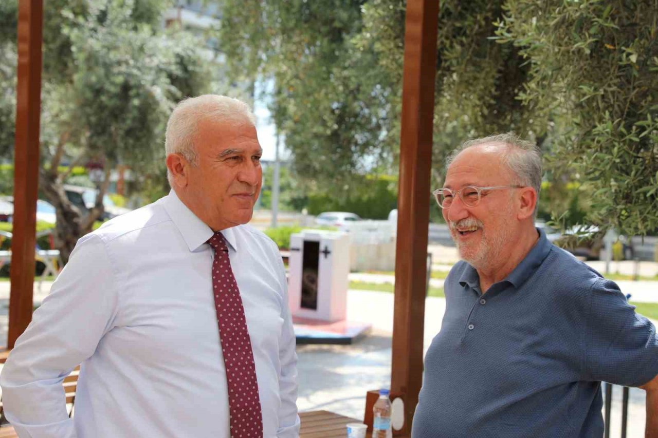 Başkan Atay ’Efeler’in Efesi’ filmi için kamera karşısına geçti