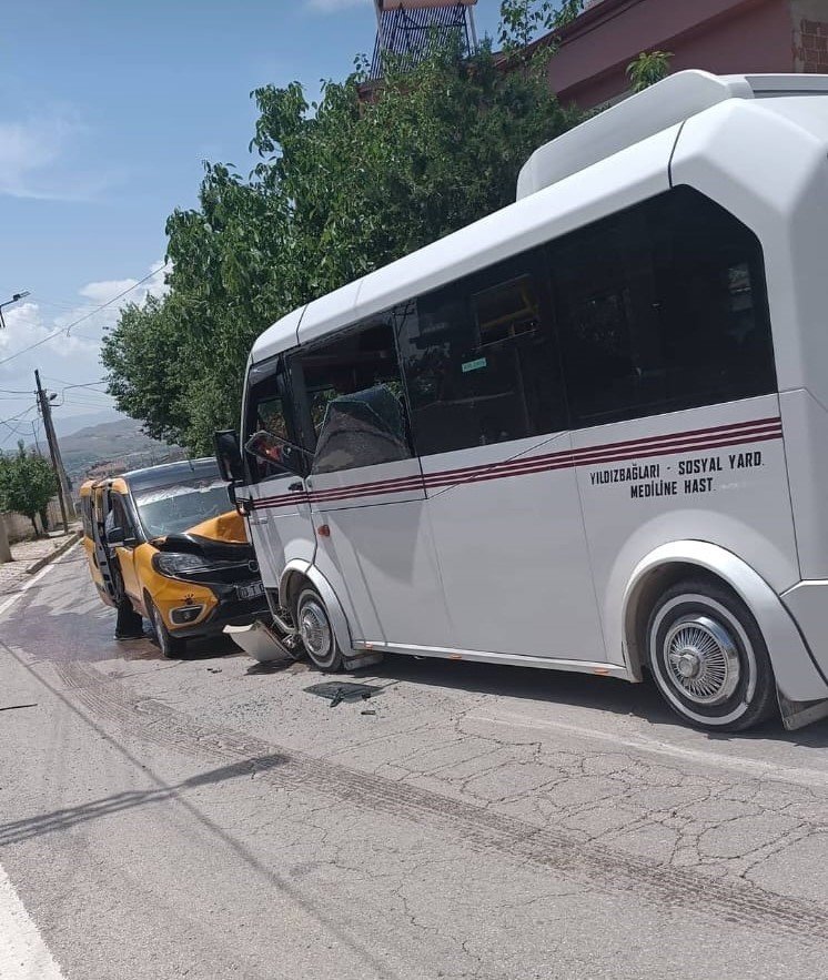 Elazığ’da trafik kazası: 1 yaralı