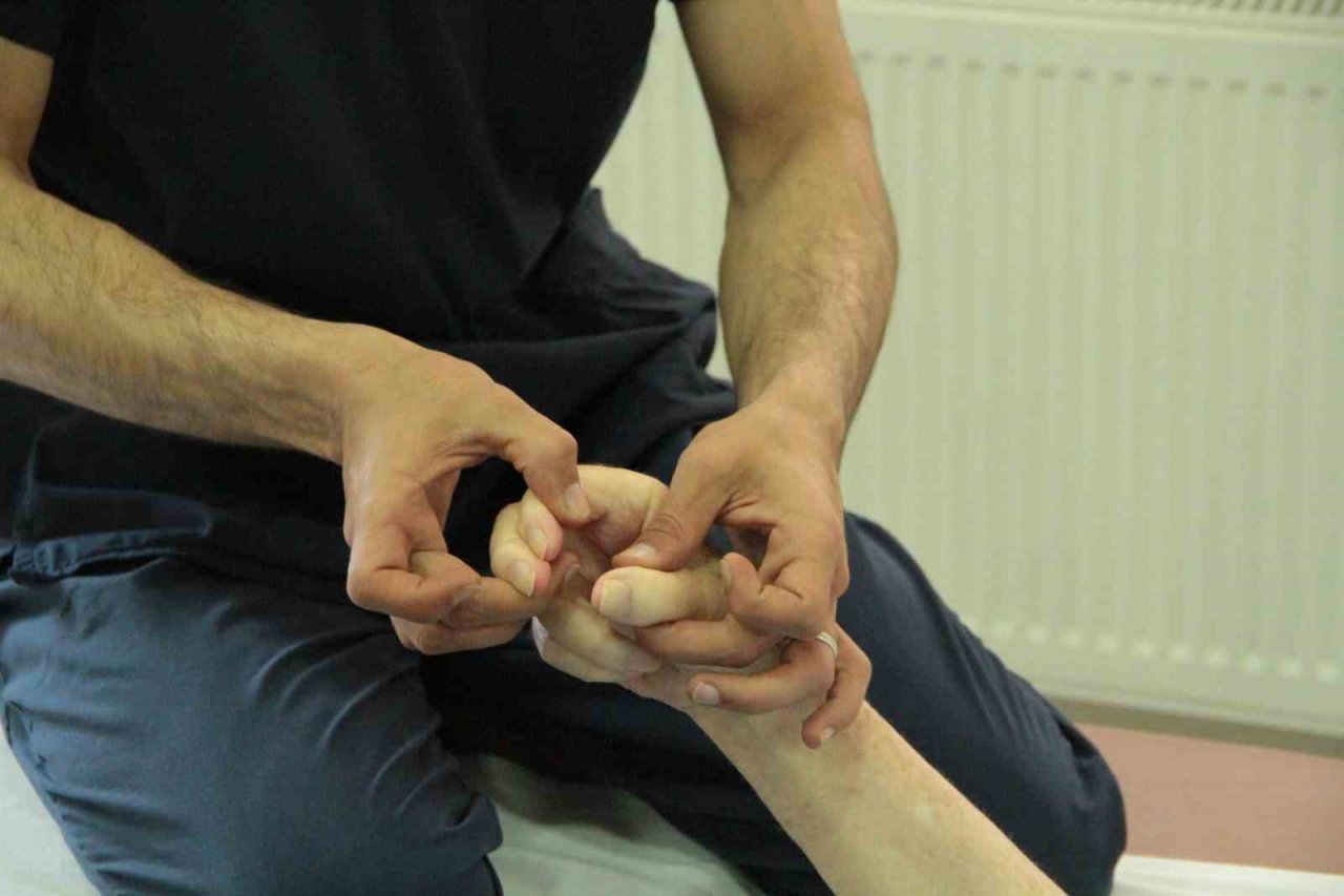 Ukraynalı 79 yaşındaki fizik profesörü hayata tekrar tutundu