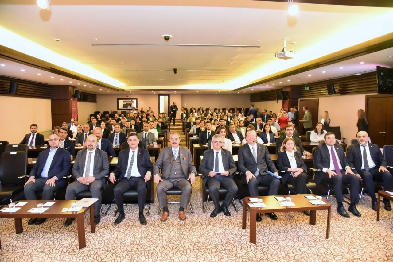 Gaziantep’te "Aile Şirketlerinde Kurumsallaşma" paneli