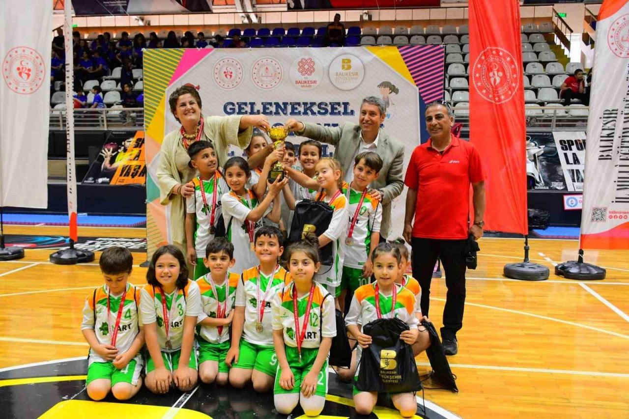 Geleneksel Çocuk Oyunlarında coşkulu final