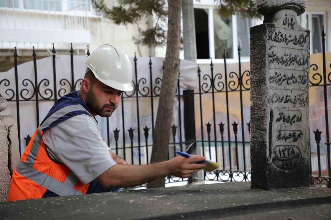 Gemlik Belediyesi’nden ecdada saygı
