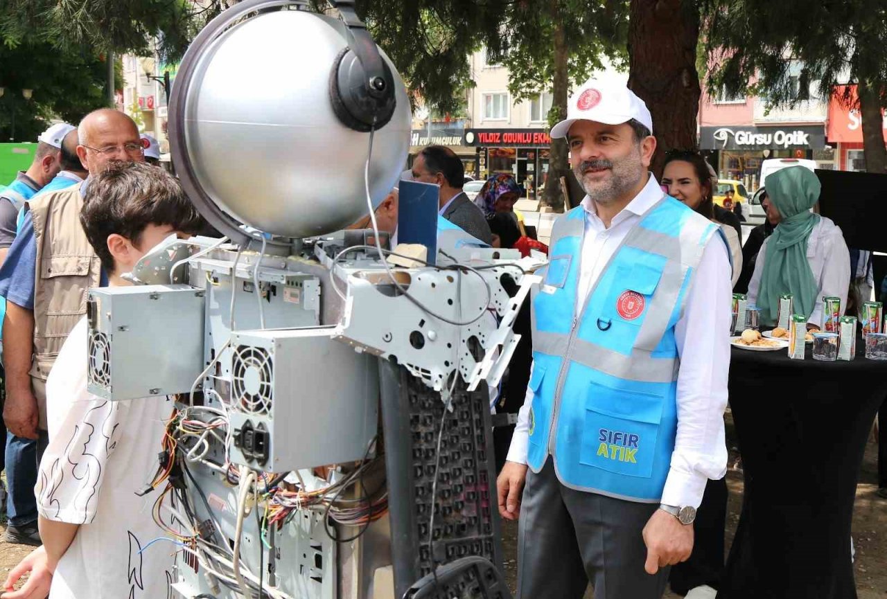 Gençler temiz çevre için yürüdü