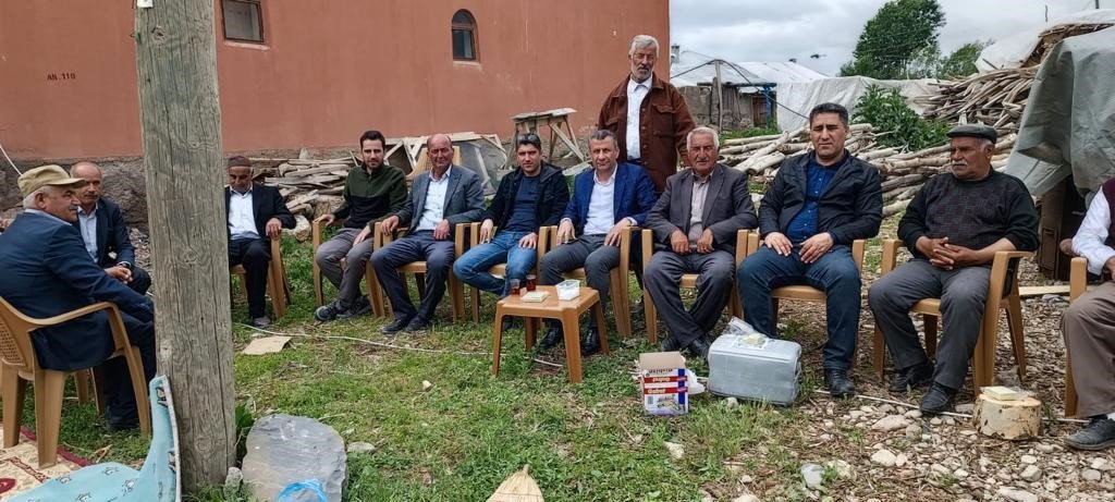 Yüksekova’da çekirge sürvey çalışması