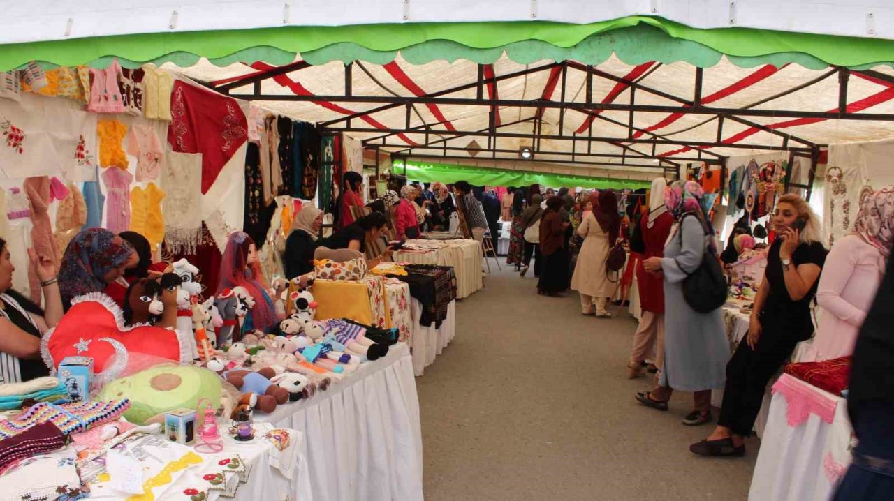 Iğdır’da özel öğrencilerden özel sergi