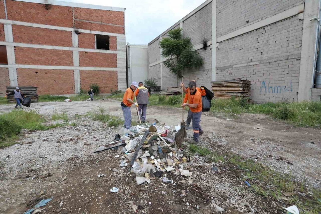 İnegöl Belediyesi Dünya Çevre Günü’nü temizlikle kutladı