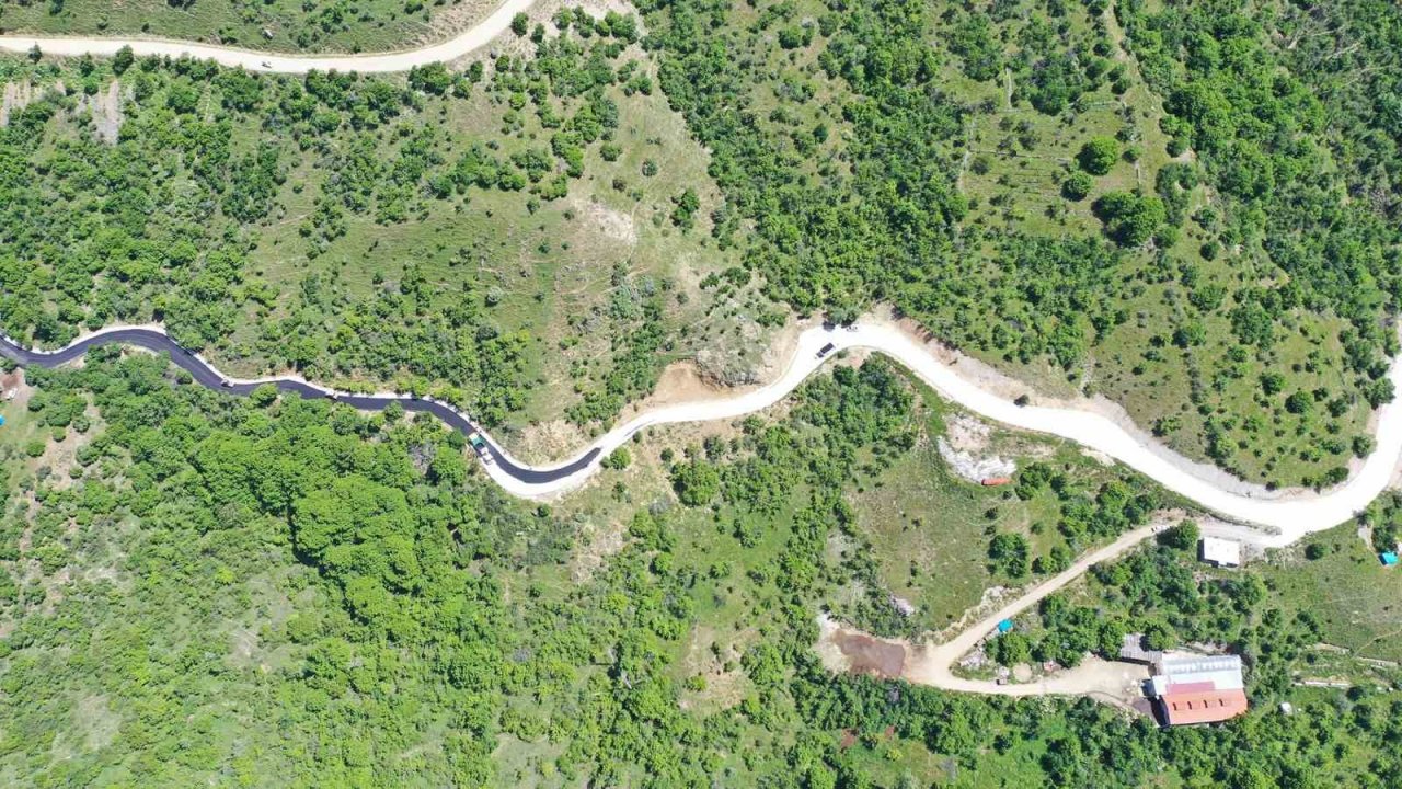 Kirazlıdere ile Andık Deresi bölgesi arasına asfalt yol