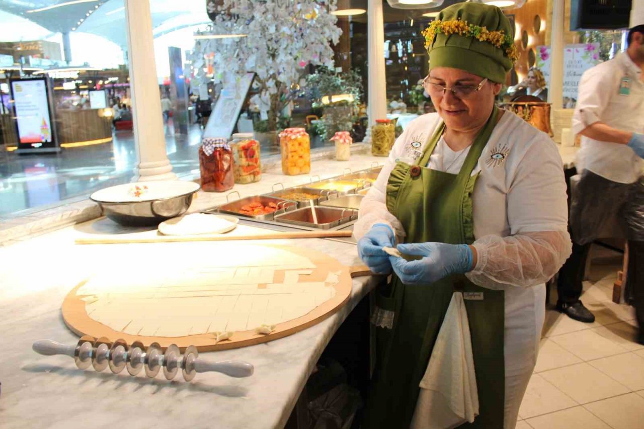 İstanbul Havalimanı’nda Ege’nin yöresel tatları sergileniyor