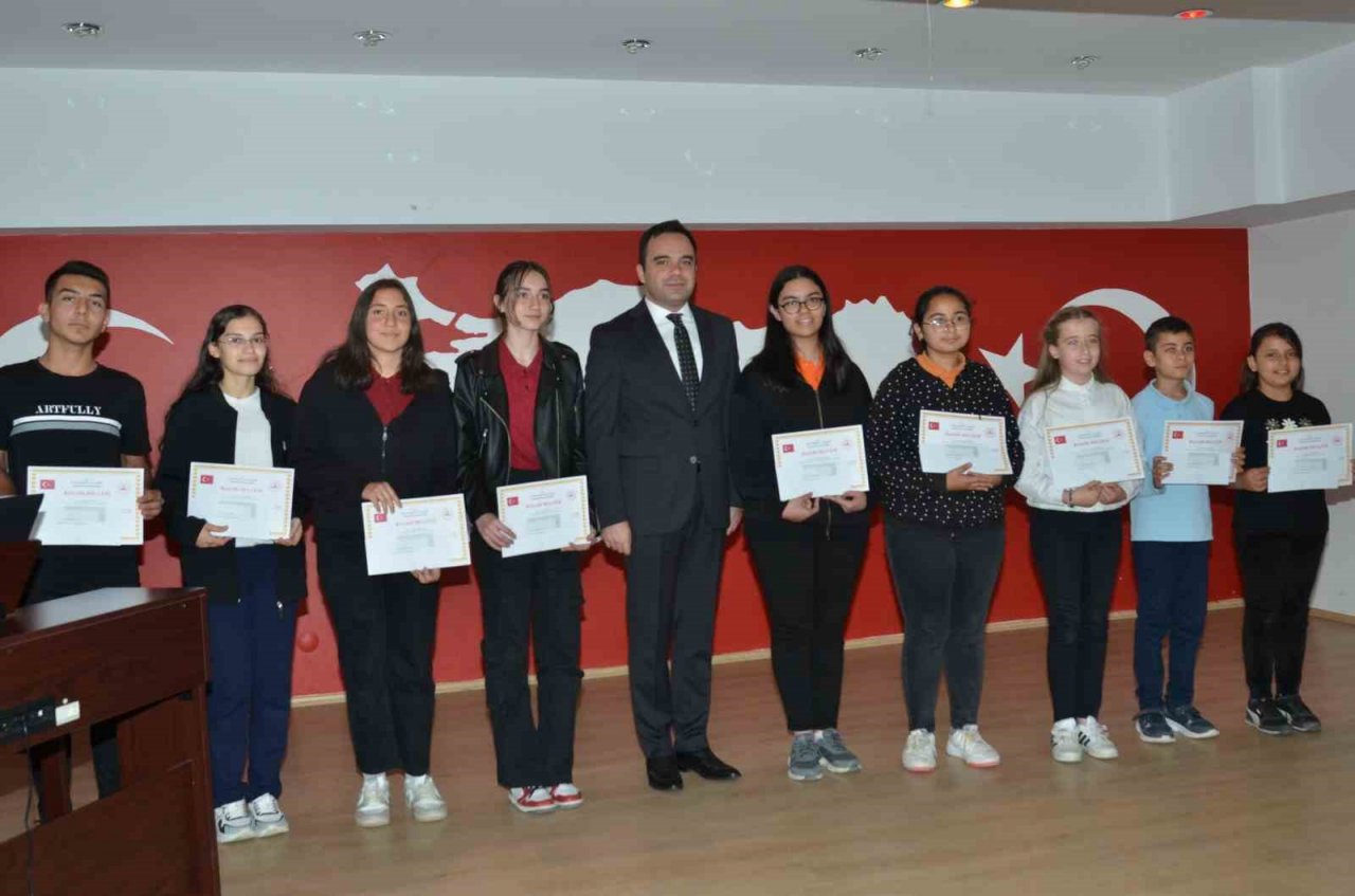 Öğrenciler ve veliler bu yarışla kitap okuma alışkanlığı kazandı