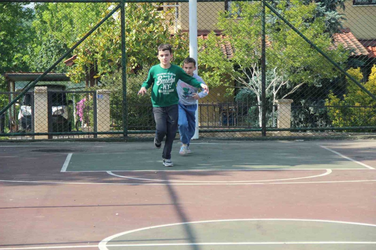 Doktorlar ’Yürüyemez’ demişti, şimdilerde atletizm branşında ter döküyor