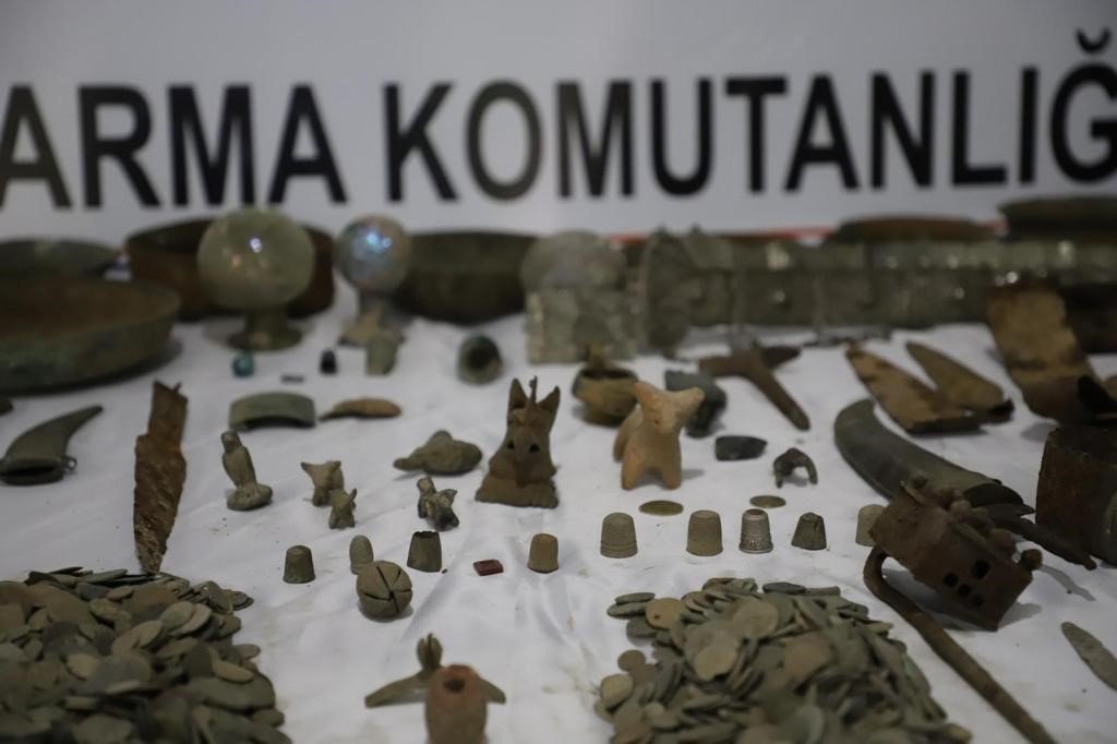 Mardin’de tarihi eser operasyonu: Yaklaşık 22 bin parça ele geçirildi