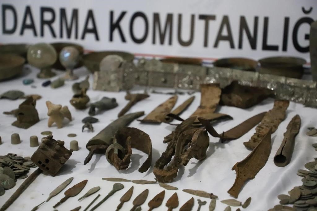 Mardin’de tarihi eser operasyonu: Yaklaşık 22 bin parça ele geçirildi