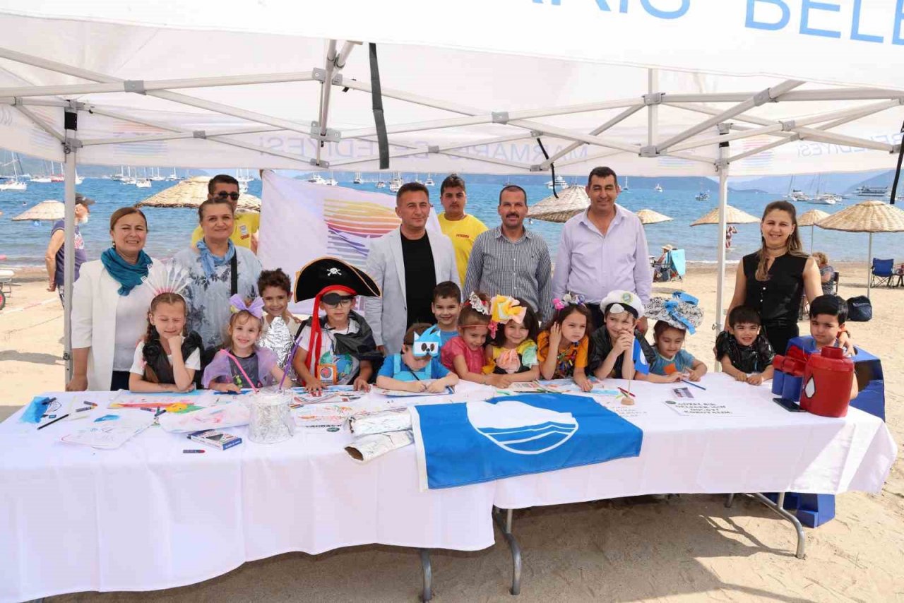 Marmaris’te çevre gününde mavi bayrak