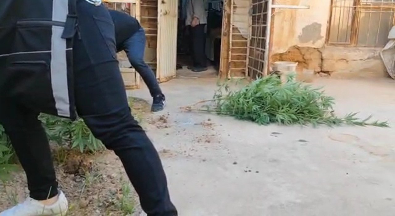 Uyuşturucudan yakalanan kadının eski kocası da uyuşturucudan yakalandı