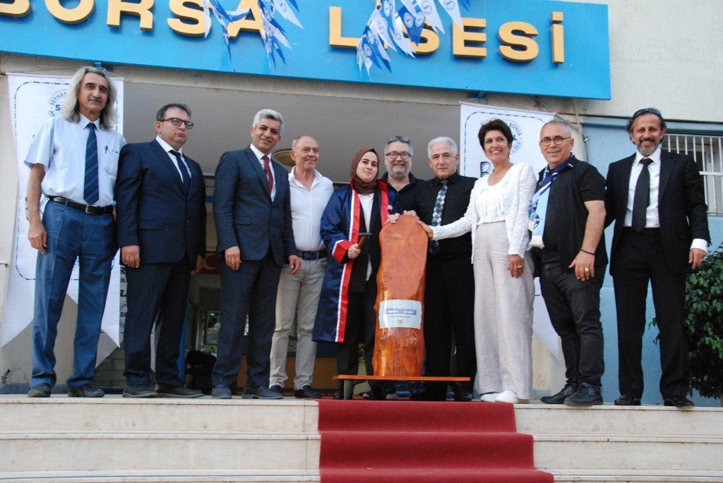 Adana Borsa Lisesi 50’inci yılında 83 mezun verdi